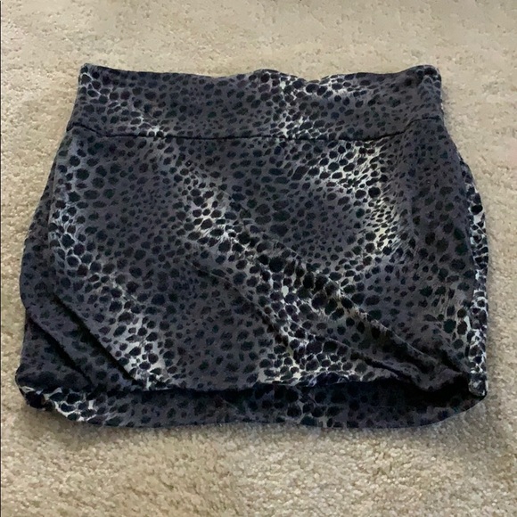 Skirt! - Picture 3 of 4